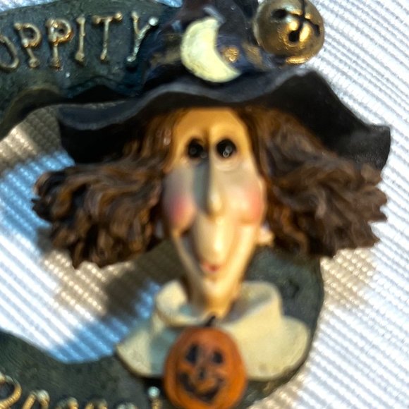 Halloween Fun Brooch - Picture 2 of 4